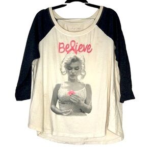 Vintage Marilyn Monroe Tee Shirt, 3/4 sleeves, PTP 22”, L27”, vint.white/gray.